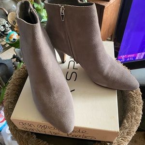 Dolce Vita ash gray suede Kitty heel bootie brand new still in box never worn